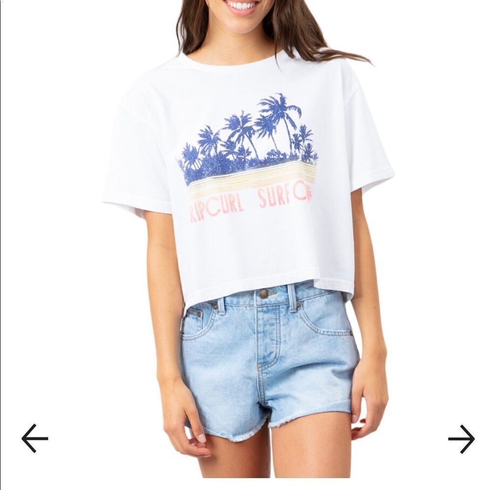 Rip Curl breeze crop graphic tee.    Med